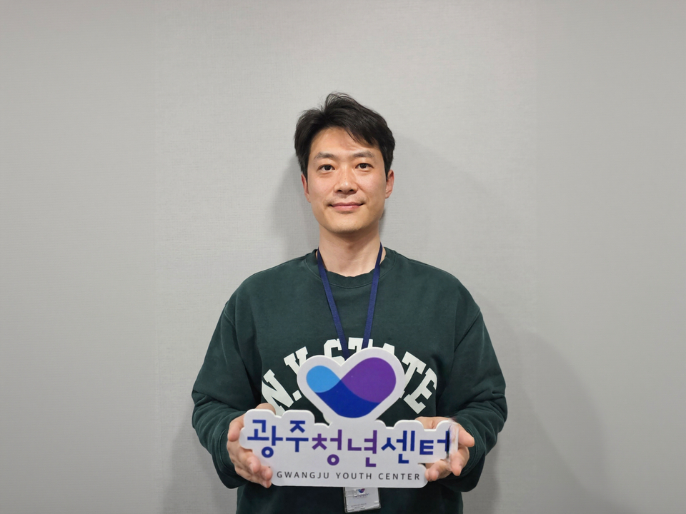 박민국 프로필_가로형.jpg